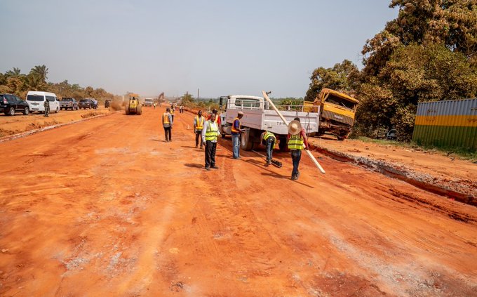 (5) RECONSTRUCTION OF OLD ENUGU-ONITSHA ROAD: (OPI JUNCTION-UKEHE OKPATU-ABOH UDI-OJI TOANAMBRA BORDER)Contractor: Arab ContractorsContract Sum: N31.94bnCurrent Completion Level: 4.75%2020 SUKUK Payment: N4.0bnCarriageway ReconstructionKms Covered (2020): 13.0km