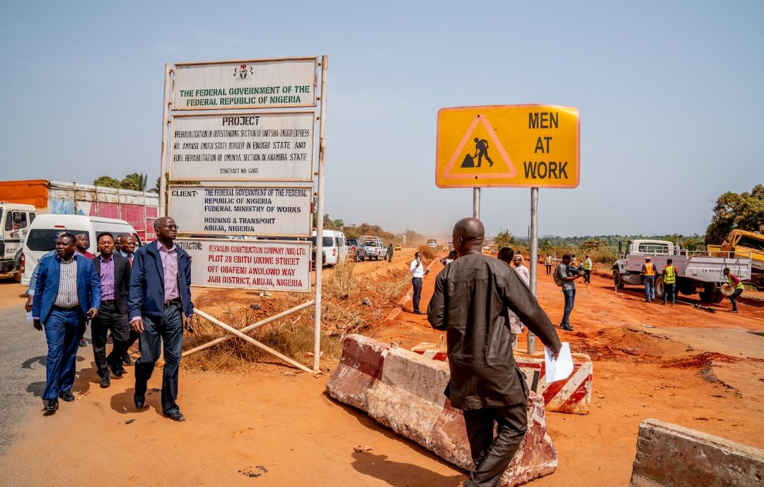 (4) RECONSTRUCTION OF ONITSHA-ENUGU EXPRESSWAY: (SECTION I – AMANSEA TO ENUGUSTATE BORDER)Contractor: RCC Nigeria LtdContract Sum: N62.06bnCurrent Completion Level: 29.92%2020 SUKUK Payment: N6.5bnCarriageway ReconstructionKms Covered (2020): 12.0km