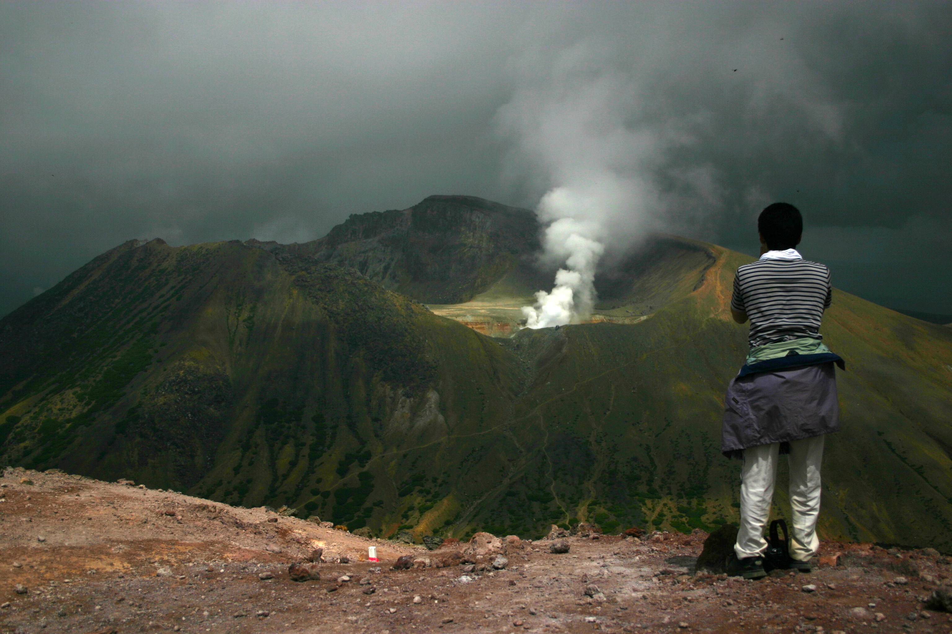 Wes Lang My Favorite Active Volcano In Japan While Most People Only Climb Up To The Crater Rim And Back A Side Trip To The Summit Of Akan Fuji Is