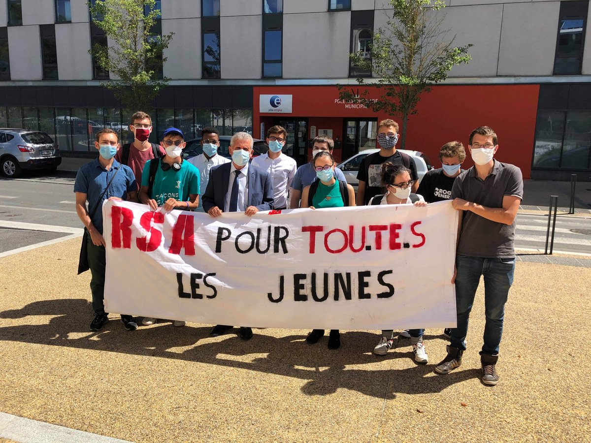 mjs_gironde's tweet photo. 📣 Face à l'urgence sociale aggravée par la crise sanitaire, un RSA jeunes pour tou.te.s !

✊ Cette semaine, nous avons été à la rencontre des députés de la Gironde, avec plusieurs organisations de jeunesses de gauche, pour les alerter quant à la précarité chez les jeunes ! [⬇️] https://t.co/M9Ho3iyHRx