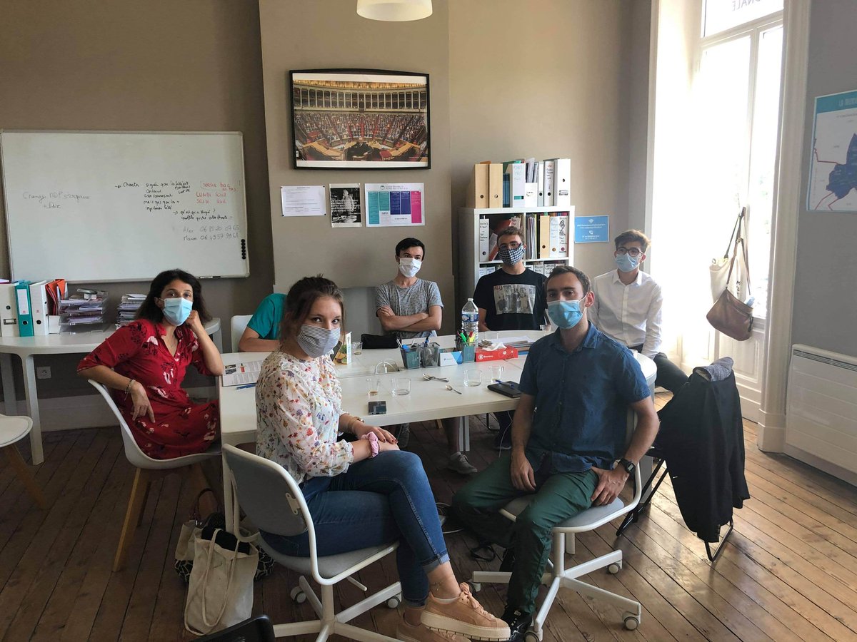 mjs_gironde's tweet photo. 📣 Face à l'urgence sociale aggravée par la crise sanitaire, un RSA jeunes pour tou.te.s !

✊ Cette semaine, nous avons été à la rencontre des députés de la Gironde, avec plusieurs organisations de jeunesses de gauche, pour les alerter quant à la précarité chez les jeunes ! [⬇️] https://t.co/M9Ho3iyHRx