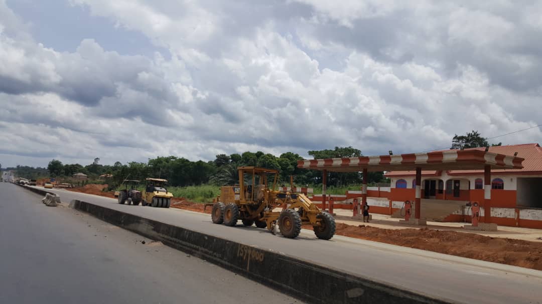 SOUTH-WEST BREAKDOWN: SIX ROADS(1) RECONSTRUCTION OF BENIN-OFOSU-ORE-AJEBANDELE-SHAGAMU EXPRESSWAYContractor: RCC Nigeria LtdContract Sum: N65.22bnCurrent Completion Level: 82.96%2020 SUKUK Payment: N4.5bnCarriageway ReconstructionKms Covered (2020): 15.0km