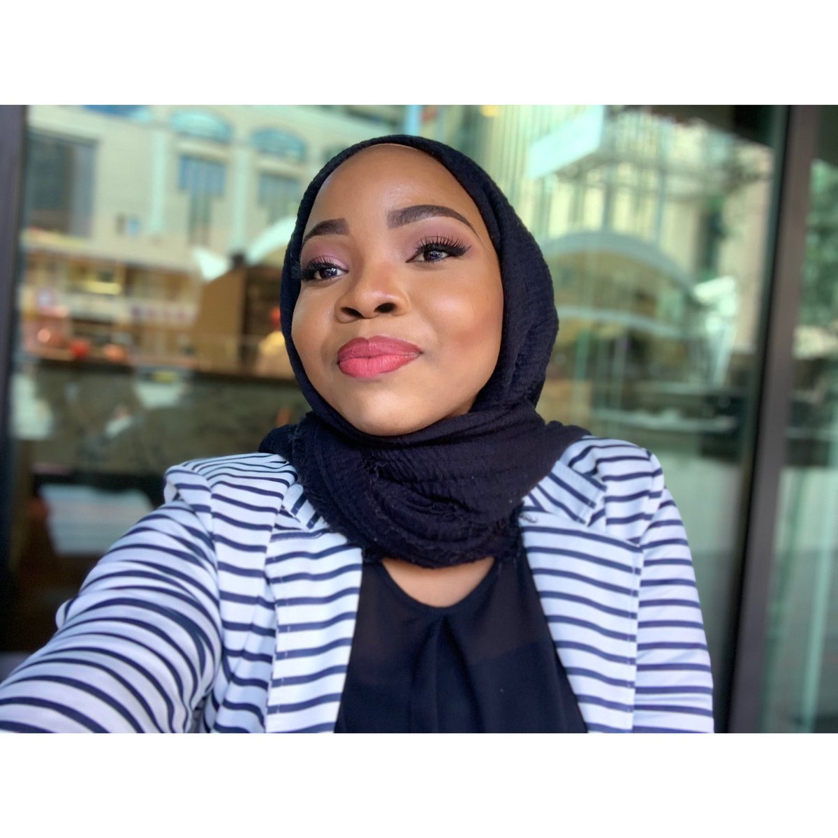 Timma___m's tweet photo. Good Morning!☀️🌞😃 
I hope your day is as BEAUTIFUL as my SMILE.
May the Almighty be with those of US going through TOUGH TIMES 🤍🖤
#هيا_الغماس #MTVHottest https://t.co/oQHEnvPPdA