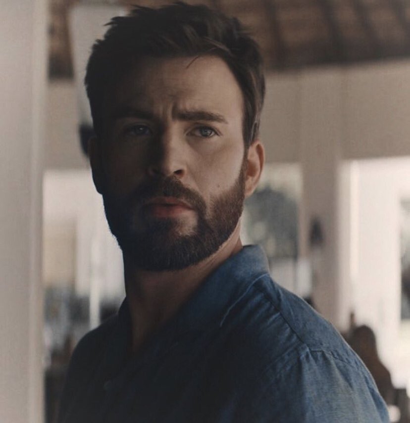 Yay!  It’s  #andybarbersunday AndyBarber ‘unchecked’ as nature (a thread) #emmyforevans    #ChrisEvans