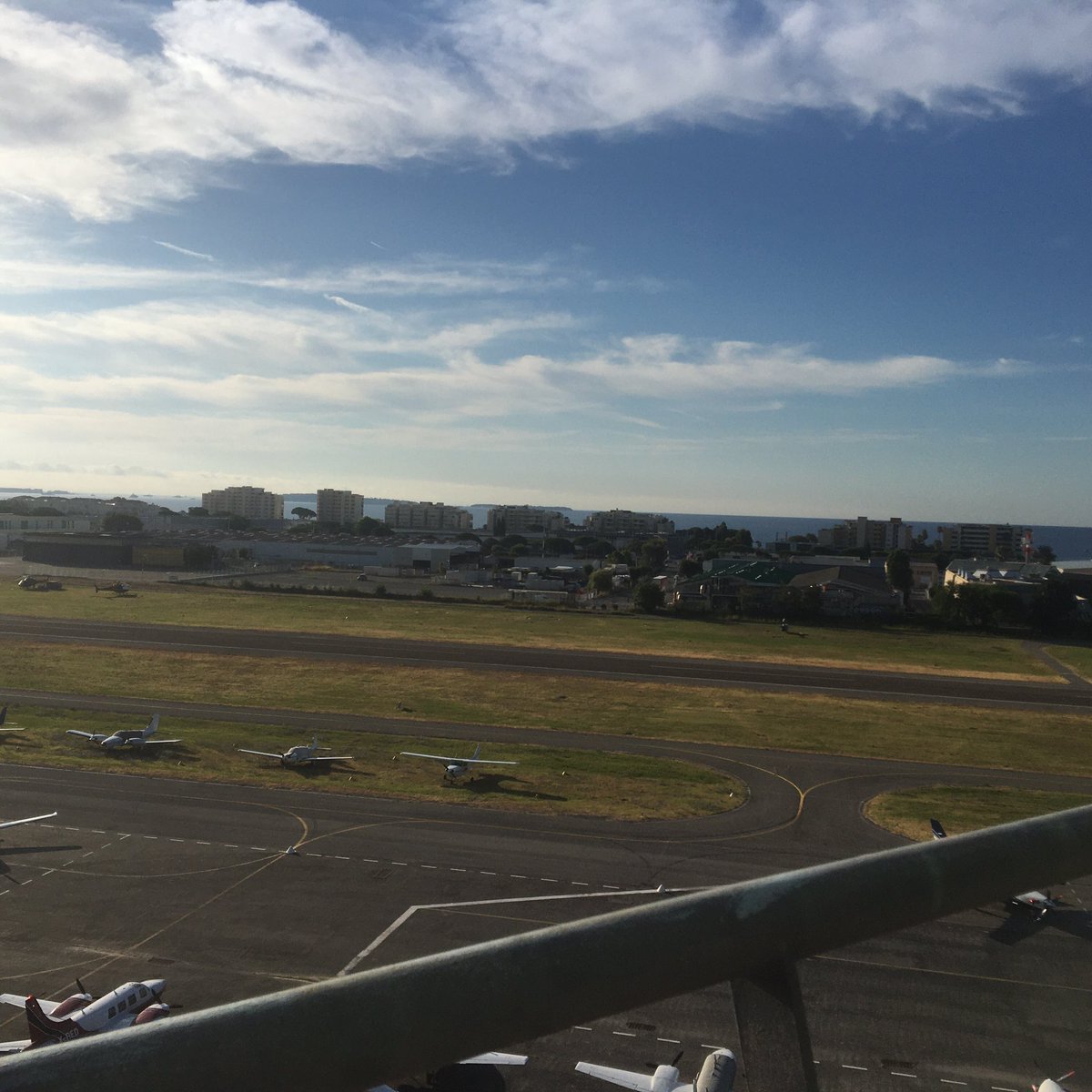 LFMD_TWR's tweet photo. Hello #Cannes #Mandelieu ! #CotedAzurFrance https://t.co/td8iZW1wXr