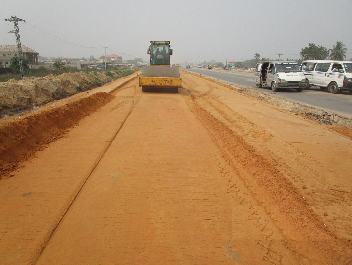 (4) REHABILITATION AND EXPANSION OF LAGOS-BADAGRY EXPRESSWAY: (SECTION I – AGBARA JUNCTION TO BENIN BORDER)Contractor: CGC Nigeria LtdContract Sum: N63.02bnCurrent Completion Level: 9.30%2020 SUKUK Payment: N4.5bnOngoing Expansion worksKms Covered (2020): 8.70km