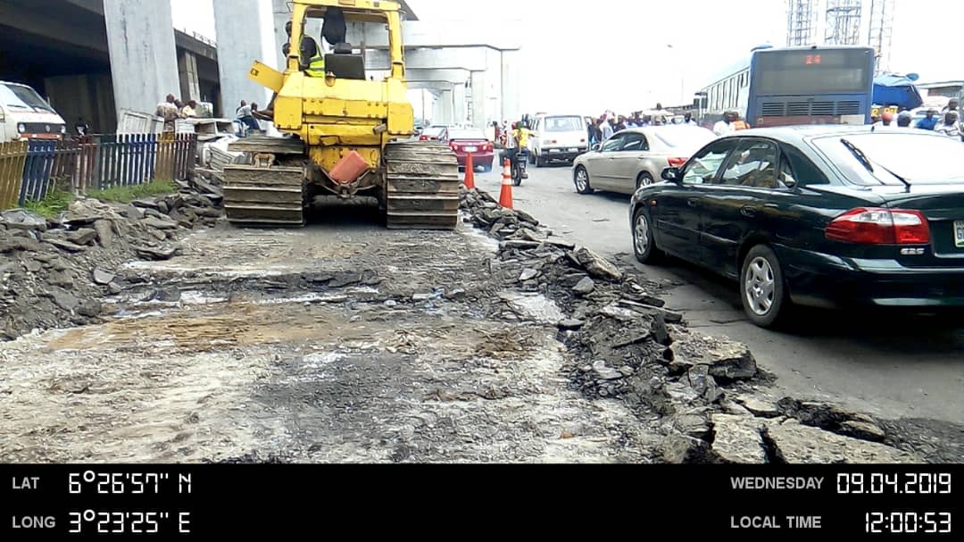 (5) REHABILITATION OF THE OUTER MARINA ROAD INLAGOS STATEContractor: CCECC Nigeria LtdContract Sum: N9.27bnCurrent Completion Level: 0.00%2020 SUKUK Payment: N4.0bnReconstruction worksKms Covered (2020): 4.54km