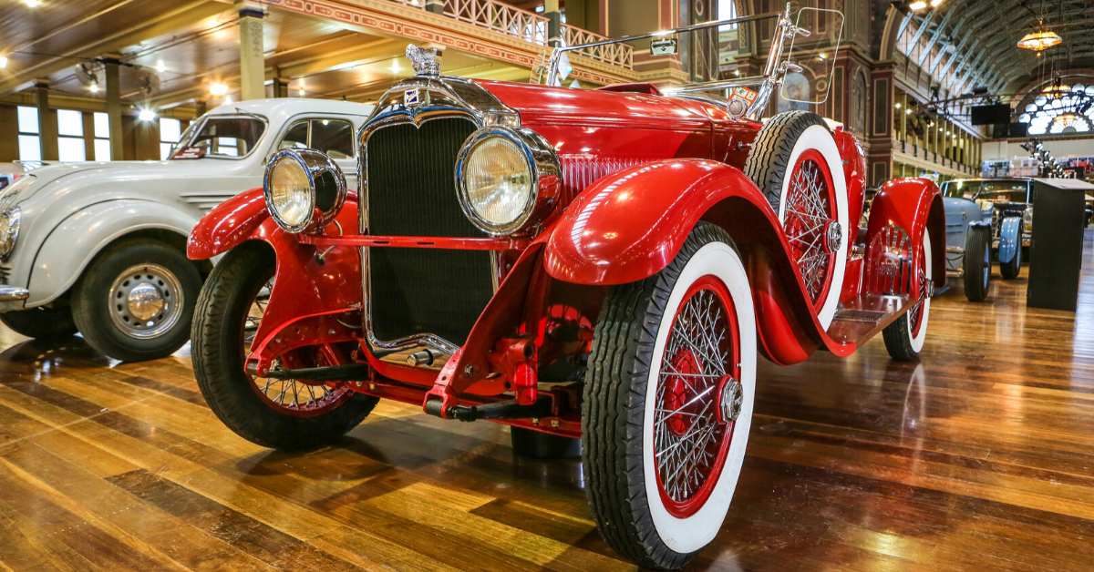 Motorclassica's tweet photo. 1928 Buick boat tail speedster, whose fantastic story included lapping the famed high banked British Brooklands circuit at 138mph, while it was later to run moonshine across the New South Wales-Victoria border.
#motorclassica #classictales #buick #BuickMotorCompany https://t.co/kx1qqWgrHl