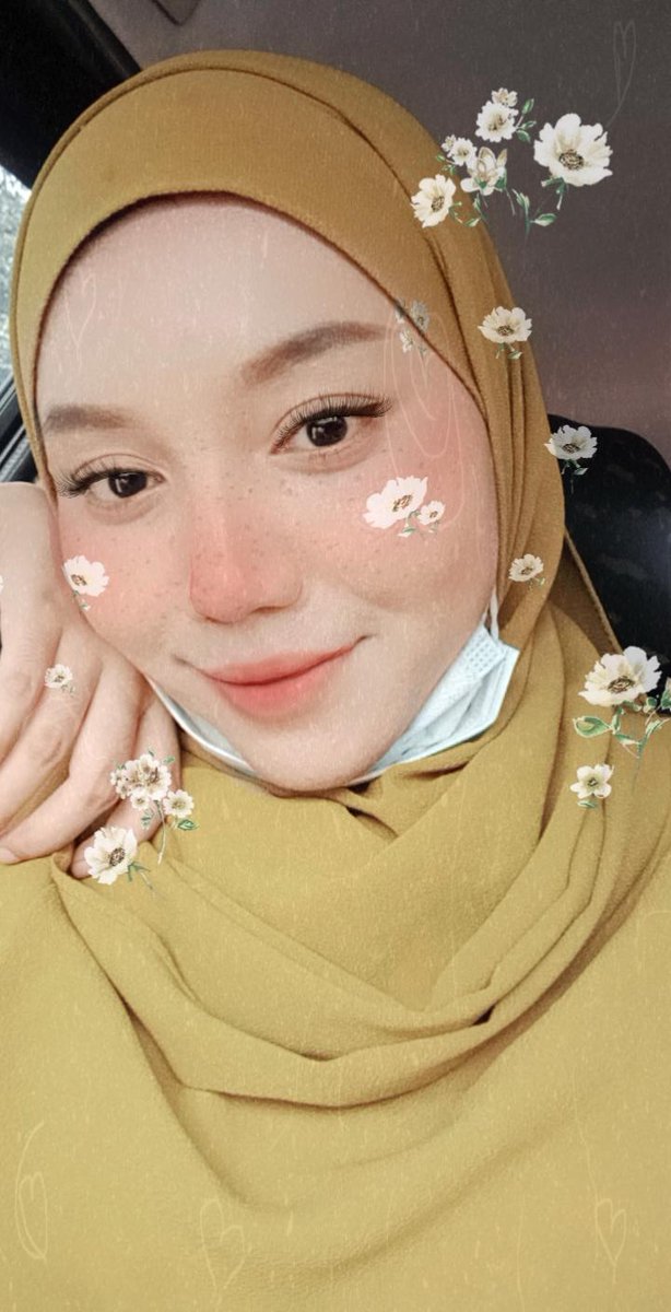 dhiahanyy's tweet photo. Hari ahad je cuti....penat pun nk gi jln2 gak😆🤭🤪 https://t.co/Nbng1dyEue