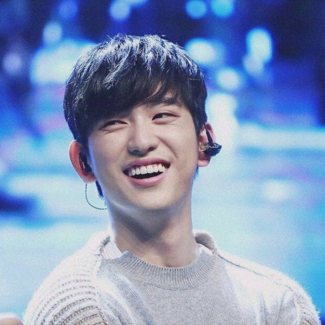 Park Jinyoung eyes smile; a short but very necessary thread: #GOT7  @GOT7Official