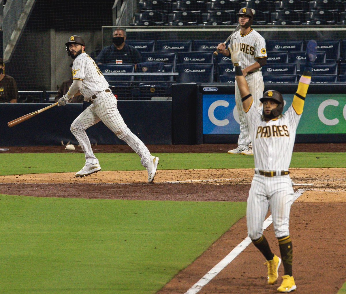 MarieCoronelSD's tweet photo. My favorite is brown pinstripes but we haven’t seen the Friars win yet in the alternate, military & road #BacktoBrown uniforms. San Diego has been let down over the years by our teams but the @Padres hit a home run on uniforms. Good on the Pads for listening to the #FriarFaithful https://t.co/UYi87Vf3Wj