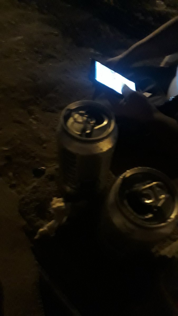 lic_loli's tweet photo. Aki con unos botecillos kien kiere https://t.co/COn2486npV