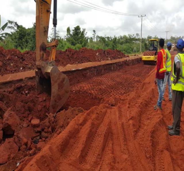 (2) DUALIZATION OF OBAJANA JUNCTION TO BENIN: (SECTION III – AUCHI TO EHOR)Contractor: Dantata & SawoeContract Sum: N34.86bnCurrent Completion Level: 13.41%2020 SUKUK Payment: N4.0bnDualization, Bridgeworks & Drainage worksKms Covered (2020): 23.0km
