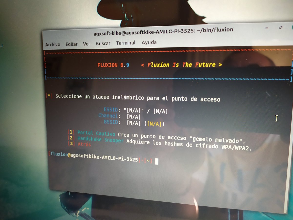 TutosySoft's tweet photo. Ahora ya si que está preparado mi #linuxmint20 para los ratos de aburrimiento
#Fluxion #wifihacking https://t.co/qHzT5JxSq7