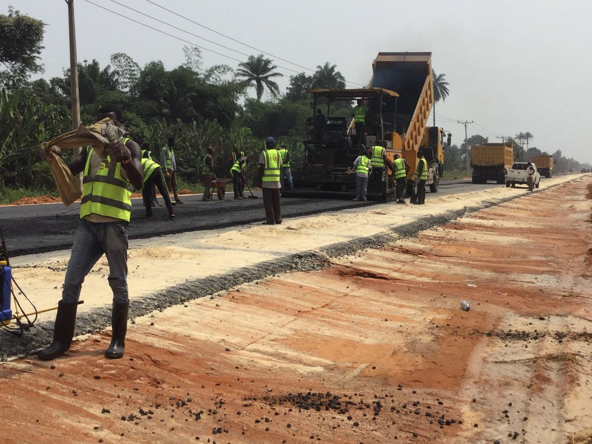 (8) DUALIZATION OF SAPELE-EWU ROAD: (SECTION I – SAPELE-AGBOR IN DELTA STATE)Contractor: CGC Nigeria LtdContract Sum: N64.87bnCurrent Completion Level: 8.80%2020 SUKUK Payment: N1.5bnDual Carriageway worksKms Covered (2020): 3.0km