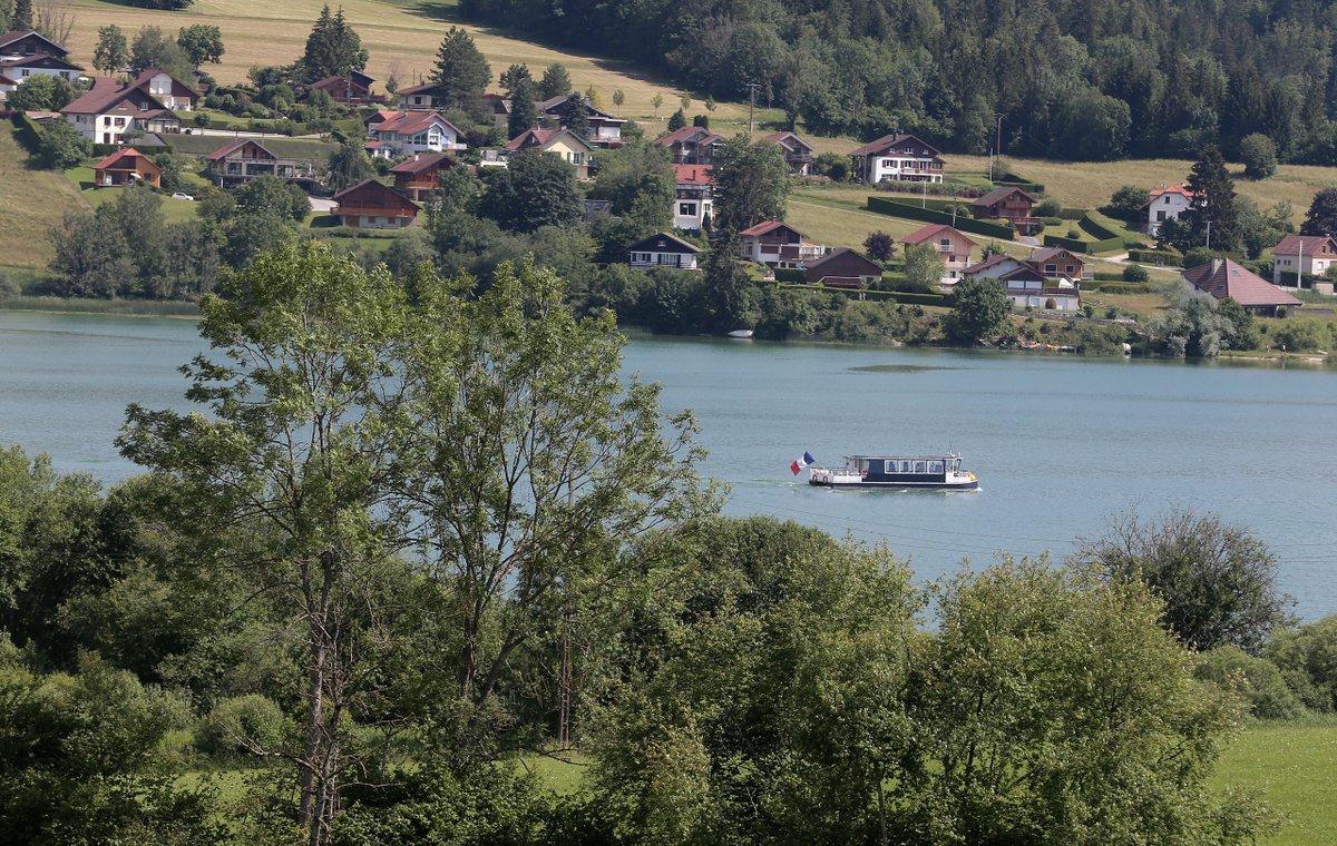 lestrepublicain's tweet image. Connu essentiellement pour ses montagnes, le Haut-Doubs recèle pourtant de nombreux autres joyaux. En tête, le lac de Saint-Point : à découvrir dans notre long-format ⛰
➡ estrepublicain.fr/magazine-touri… #tourisme #longform #longformat #HautDoubs #beautiful #lake