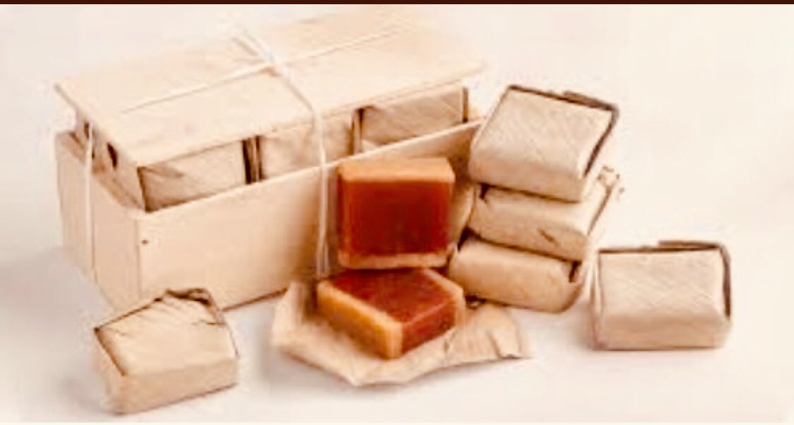andosc1's tweet photo. El Bocadillo Veleño se produce desde 1610. En 1870 se desarrolla su producción artesanal, así como diferentes postres de guayaba. A partir de 1950 comienza su industrialización; y en 2017 obtiene la declaratoria protegida de la Denominación de Origen que lo certifica como único. https://t.co/snvuLj8QeN