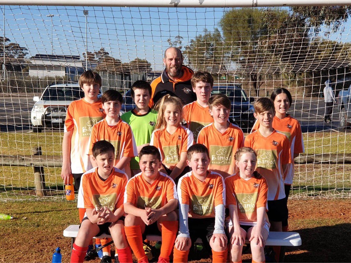 NicholsPointSC's tweet image. FFS S-League Juniors Round 3

NPFC Under 12s White

Congratulations to NPFC Under 12
White who today had an impressive draw 1-1 against Three Colours.

It was a fantastic team performance.

Well done to Hamish Smyth who got the goal. 

#gopointers