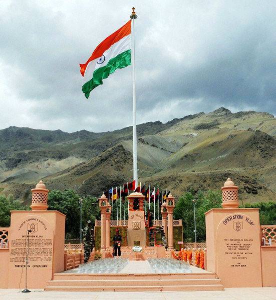 midhunkrishnacm's tweet photo. #KargilVijayDivas, A Day To Remember The Gallant Efforts &amp; Sacrifices Of The #IndianArmedForces 
#KargilVijayDiwas2020 #KargilWar https://t.co/3ZzEE9l7nR
