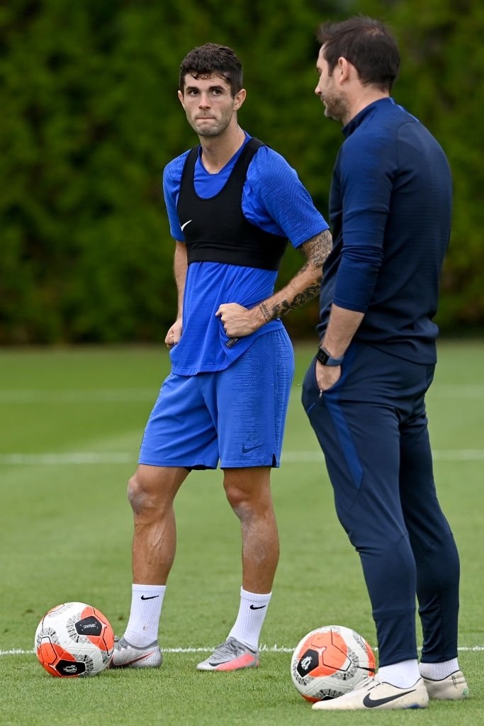 oj_ferrari's tweet photo. It's "Climaxing Footballically" today in England.
There will be tears of joy and sadness.
What are your thoughts?
#Ojtalks #Football #BattleForTop4 #sundayvibes #BBNaija #bbnaijialockdown #PremierLeague #Leceister #Chelsea #ChelseaWolves #ManchesterUnited #UefaChampionsLeague https://t.co/AZBKcEkeHs