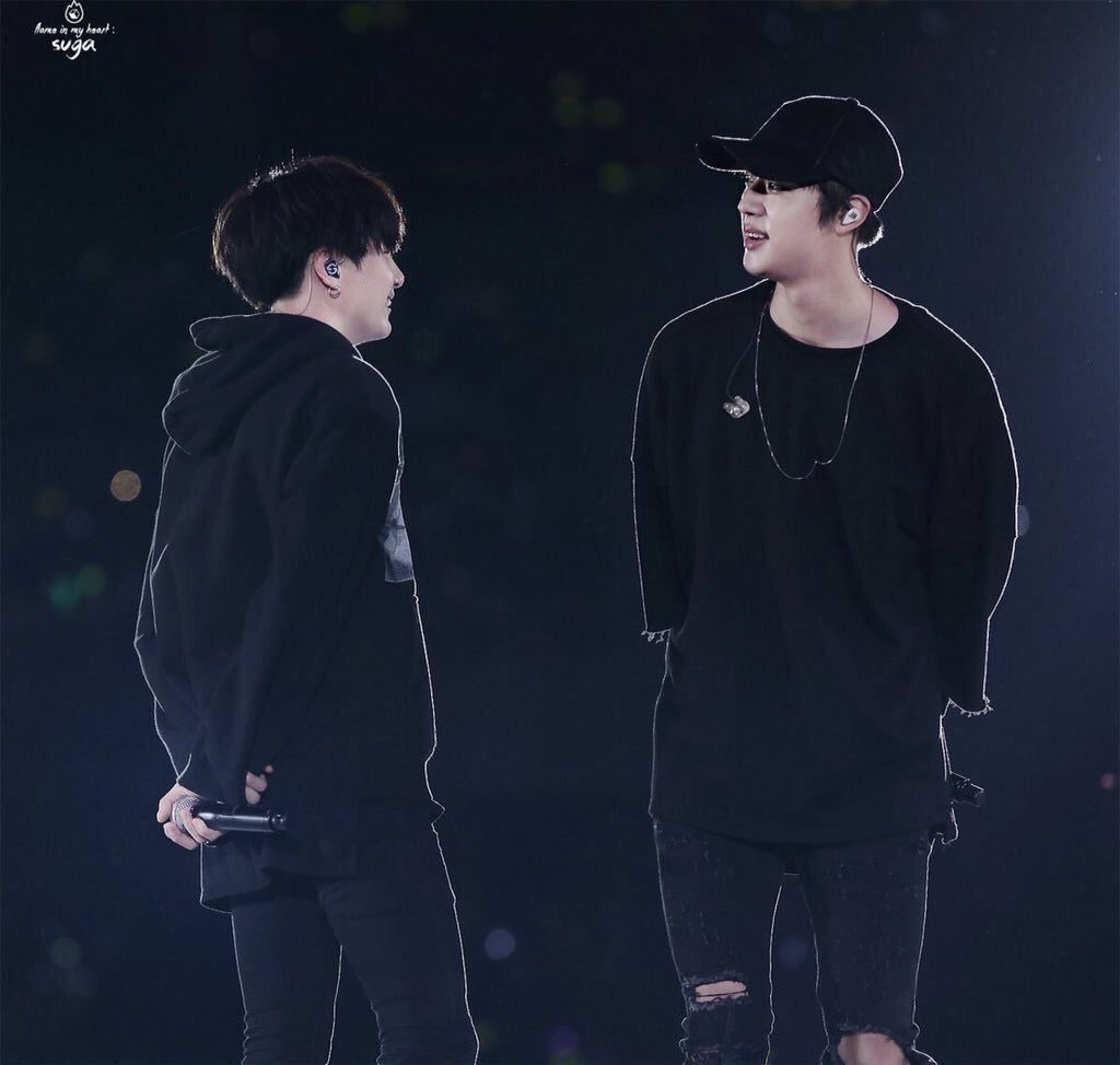Seokjin's the perfect height to give Yoongi forehead kisses, but you didn't hear it from me  #MTVHottest BTS  @BTS_twt