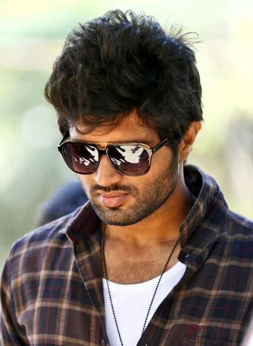 VDTrendsOffl's tweet photo. Stylish...Pic😎

Speed Up Nearing 400k Milestone 💥

Fast Up...Josh penchandi...👊👊👊

@TheDeverakonda ||#VijayDeverakonda 
          #1YearForDearComrade https://t.co/fOMYoN5JRb