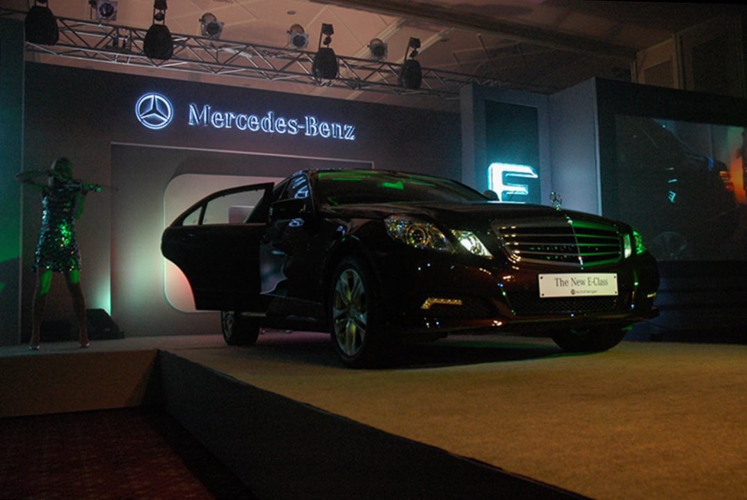 IM_Ent_events's tweet photo. #walkdownmemorylane • Mercedes Benz E-Class launch 2009 •

The new E-Class was launched in Mumbai in an event that was organised by IM Entertainment. Auto Hangar head honcho Mohan Mariwala was present along with Dr. Wilfred Aulbur, CEO of MBIL, who unveiled the car • https://t.co/obovxOYES1
