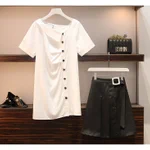 単品だと一見普通の服に見えるが？組み合わせるとオシャレな格好に!