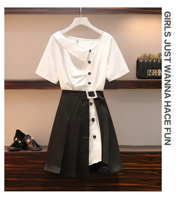 単品だと一見普通の服に見えるが？組み合わせるとオシャレな格好に！