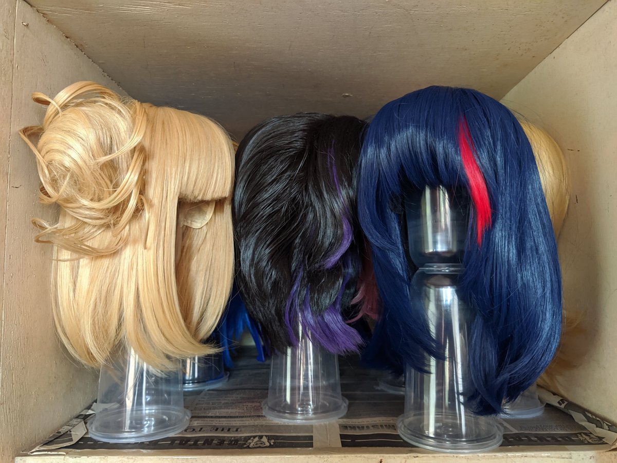gchancosplay's tweet photo. My DIY wig stands actually works! Still working on adding styrofoam but for a trial run they're a success! 👌
Making 15 more to free up drawer space and let my other dogs breath too 😁
#cosplay #Wig #DIY #wigstand https://t.co/PJHHWHghS8
