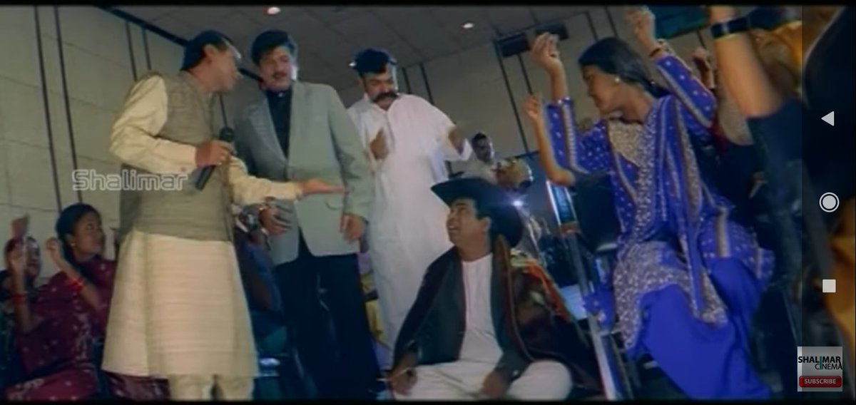Maheshiantweets's tweet photo. CDP trend tho Old CDP record lepedham Regular Direct B'day trend lepedam Variety
#MaheshBabuBdayCDP  #SarkaruVaariPaata @urstrulymahesh https://t.co/gjc2PfHmmb