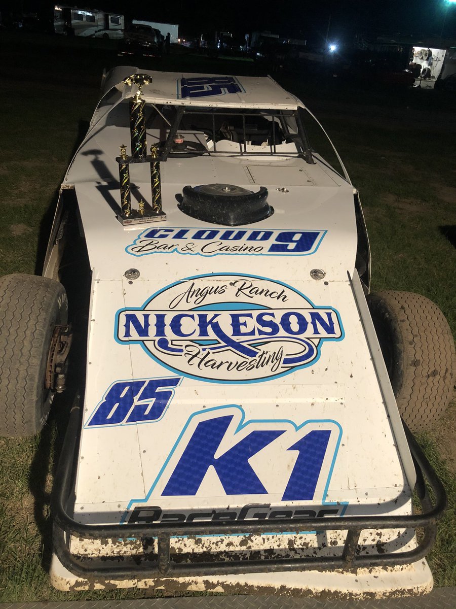 GoodMotorsports's tweet photo. Miller Central Speedway: started 2nd in the heat, finished 1st. Started 2nd in the feature &amp; finished 1st. Clean sweep night! #k1racegear https://t.co/69Ebb6KkqH
