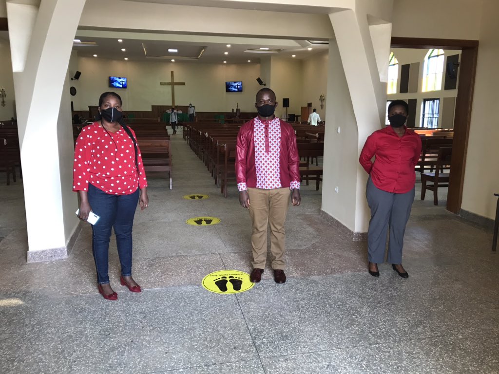 Ku_Gilbert's tweet photo. Umuyobozi wa @Gasabo_District , @CityofKigali @umwigemepo  nuhagarariye @Rwandapolice  basuye #Holytrinitycathedral ngo barebe uko yiteguye amateraniro kuri iki cyumweru 26/07/2020! Basanze ari byiza bongera kwibutsa #kwirinda Mwakoze Nyakubahwa #tuzatsinda @MbandaLaurent https://t.co/BVOV0pEshY
