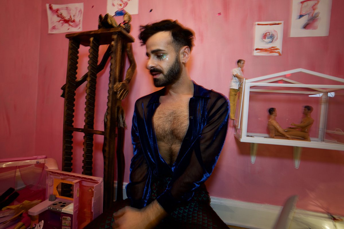 RobertHannouch's tweet photo. It’s arrived!! You can now catch the award winning short film “1-1” by Naures Sager as part of PRIDE 🌈 on SVT Play https://t.co/clqIZTvCQu
.
.
.
.
#film #shortfilm #svt #pride #pride2020 #queerart #queer https://t.co/NjKQ5vjjg9