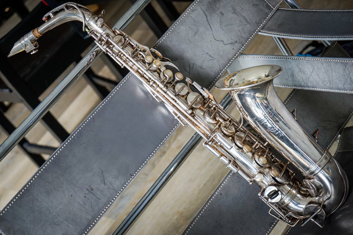 BVerwaaijen's tweet photo. Last week I came true on a decade long promise to myself and my parents. I stopped playing at the beginning of my bachelor's and I'm a postdoc now. #saxisback @compbio_team @CeBiTec https://t.co/amsBvx4ilp