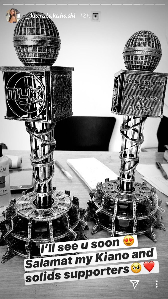 Kakaproud kapag nakikita mo yung iconic mic trophy ng MYX.
At mababasa mo yung name ni

KIARA TAKAHASHI and
GINO ROQUE gandang engaged este! engraved! Magkasama na sila di na pwedeng mabura! yaaaay!

CONGRATS KIANO
