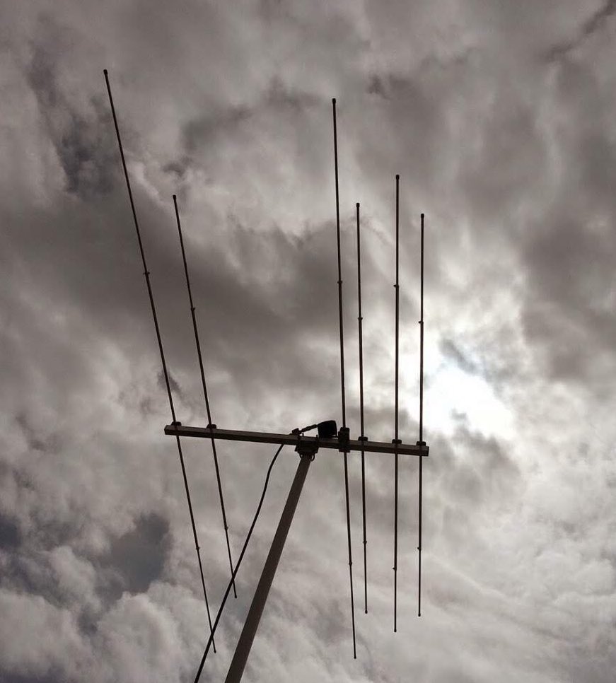InnovAntennas's tweet photo. 50MHz and 70MHz on the same 1.2m boom and single feed point #hamradio #50mhz #70mhz #vhfdx https://t.co/JhJKDv15dr