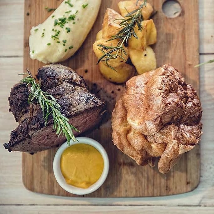 relishibiza's tweet photo. It's that time of the week again, don't forget to book your Sunday Roast

#roastdinner #sundayroast #roast #sunday #foodies #lovefood #loveroasts #lovesunday #loveibiza #ibiza #summer #friends https://t.co/2meZRsZtgx