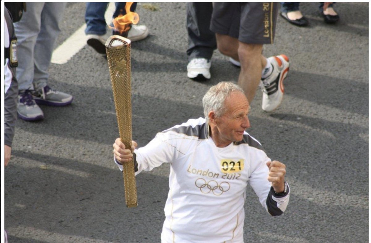 SiPender tweet media