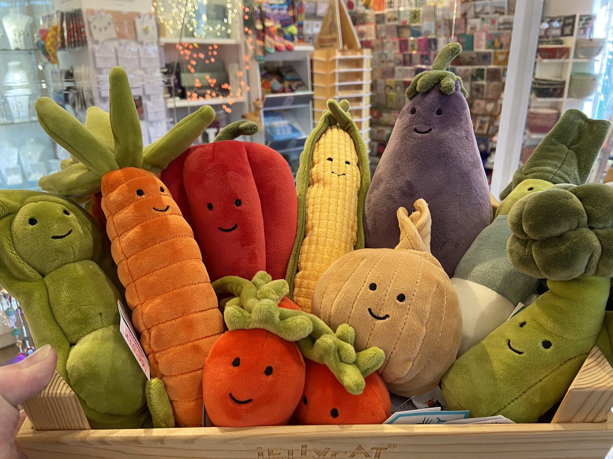 You getting your 5 a day? #Jellycat #vegetarian #vegan #vegatables #vivaciousveg #vivaciousvegatables #cothamhill #soukousgifts #happysunday
