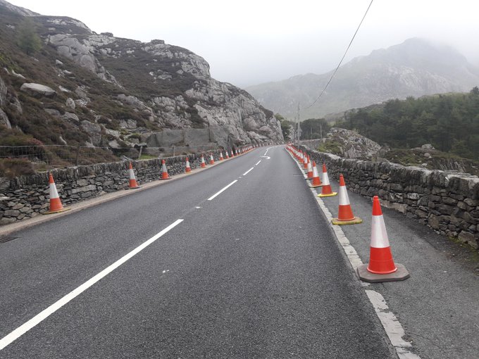 Allow extra time for your journey if travelling to Snowdonia today to ensure that you are able to find a suitable parking space or to use the park and ride service.

To see which car parks have spaces left please visit snowdonia.gov.wales/authority/coro…