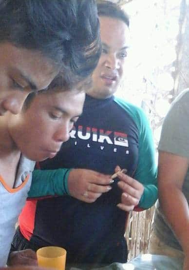 LemarAtamurt's tweet photo. Kanang friend nimu na talented, 15 mins palang hubog na kay BET ang kainoman! 

Me: alas 9 pagud! https://t.co/aBkk0f9VKr