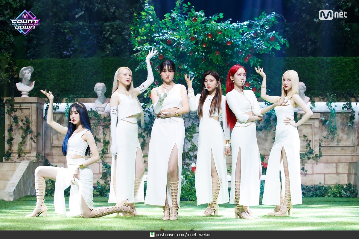 _mademydayz's tweet photo. Thank you for always working hard to give us good music for us to enjoy. Thank you for all the effort you put into your performances and making every stage memorable. The promotion period for Apple was short but i enjoyed every bit of it, @GFRDofficial. ❤ #GoodJobGFRIEND https://t.co/E7uiLJYjOY