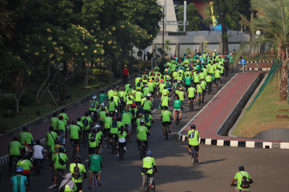 Quote_Bees's tweet photo. Gowes itu Sehat
Gowes itu Menyenangkan
Gowes itu silaturahmi bergerak 😁
Gowes love you .
@cakimiNOW @DPP_PKB 
#gusami #aksimelayaniindonesia #gowesindonesia #gowesrianggembira https://t.co/aCebFgw6E4