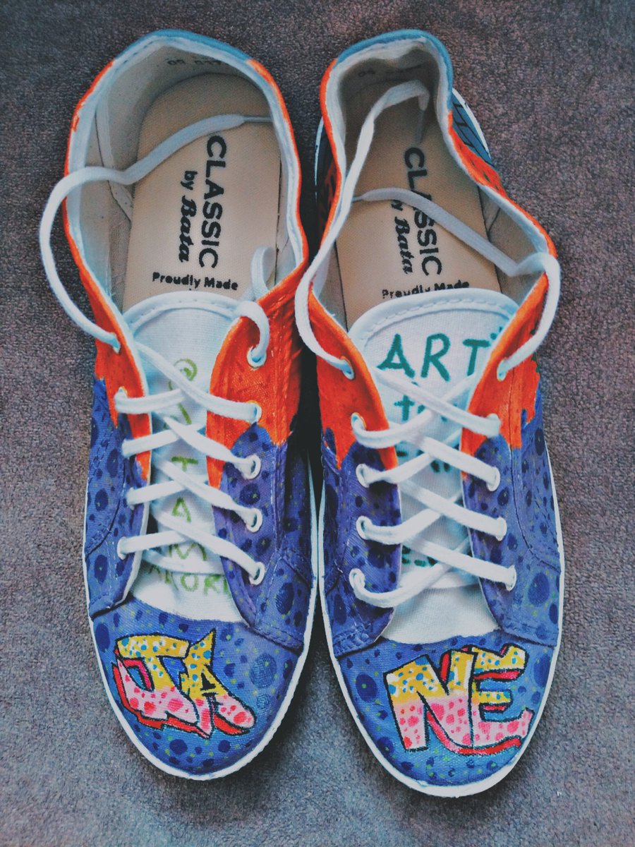 Some new shoes. 🖌️🎨
Hope you love them. 
#COVIDー19 #shoeart #shoegame #createfromhome #art #painting #artist