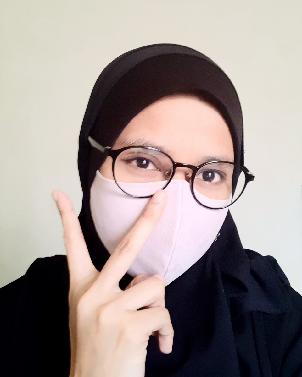 RileyFizan's tweet image. Officially 36 years old today.

#BTSArmyMom