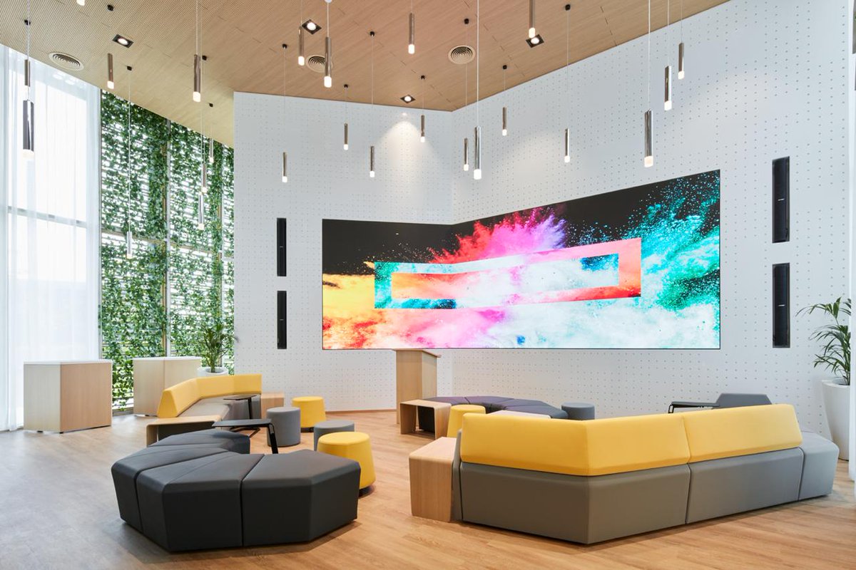 MaktoumMohammed's tweet image. شركة هيوليت باكارد العالمية تفتتح مركز ابتكارها الرئيسي العالمي (ديجيتال لايف كاراج) في دبي. سيضم المركز العديد من المخترعين والشركات التخصصية ورواد الأعمال والمؤسسات الحكومية ليكون مختبراً عالمياً رئيسياً للحياة الرقمية المستقبلية .. نرحب بهم في دبي مدينة المستقبل.