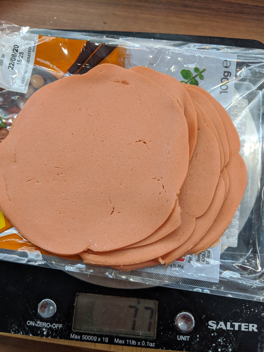 Sailor_Nelly's tweet photo. I've been short changed by @QuornFoods. I'm two slices short. 😳 This is very important. #FirstWorldProblems https://t.co/KjFa9ijfFr