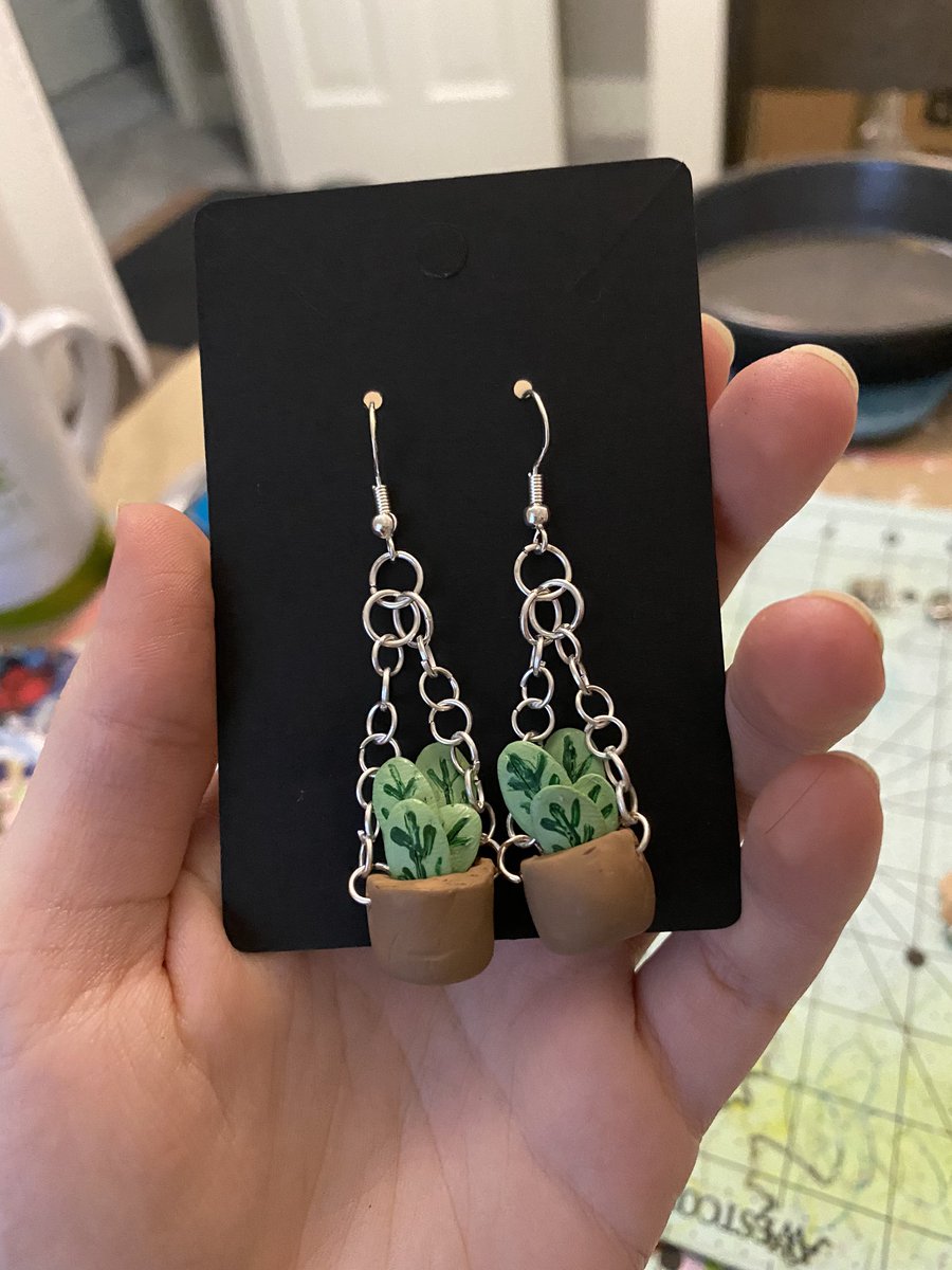earringsbyrenae's tweet photo. @themori_witch @floralismm My name is Renae and I sell handmade hypoallergenic earrings! They are very lightweight and made out of polymer clay :)

https://t.co/f8l4DHJyUU https://t.co/urFc7vOoxI