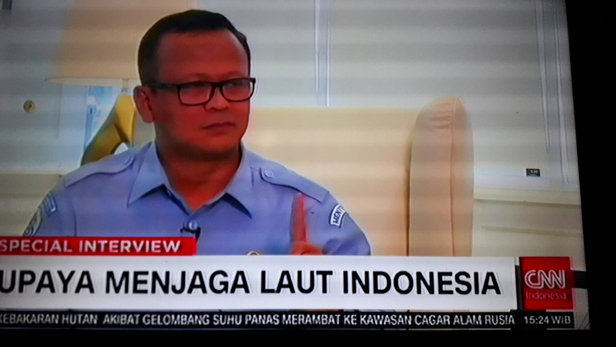 bpblbatam's tweet photo. #SPECIAL_INTERVIEW Bersama Menteri Kelautan dan Perikanan (Edhy Prabowo) di CNN dalam rangka upaya menjaga laut Indonesia, 26/7/20 @Edhy_Prabowo @s_soebjakto @tohatusihadi @BudidayaKKP @kkpgoid https://t.co/5Urgy7efZO